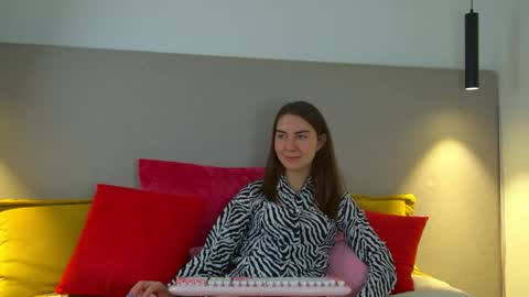 Snapshot of alisaalarie chatting on 8, 5, 2026 Alisa online show from 8, 5, 2026