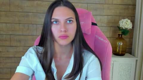 Snapshot of alisaversailles chatting on 29, 9, 2025 AlisaVersailles online show from 29, 9, 2025