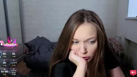 Snapshot of alisawyn chatting on 7, 11, 2025 alisawyn online show from 7, 11, 2025