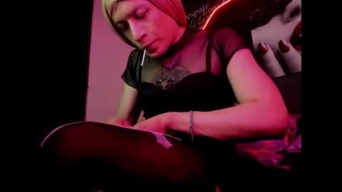 alishaa_nixx online show from 23, 9, 2025