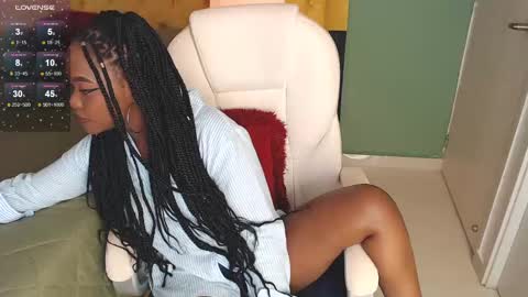 Snapshot of alishaweir chatting on 7, 12, 2024 Luna online show from 7, 12, 2024