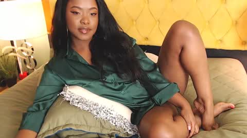 Snapshot of alishaweir chatting on 8, 1, 2025 Luna online show from 8, 1, 2025