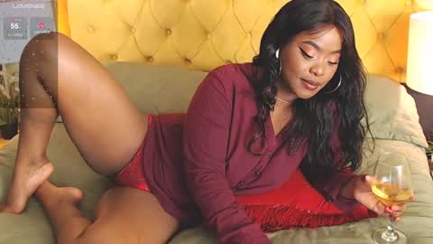 Snapshot of alishaweir chatting on 18, 2, 2025 Luna online show from 18, 2, 2025