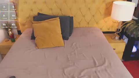 Snapshot of alishaweir chatting on 8, 10, 2025 Luna online show from 8, 10, 2025