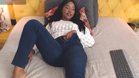 Snapshot of alishaweir chatting on 14, 11, 2025 Luna online show from 14, 11, 2025