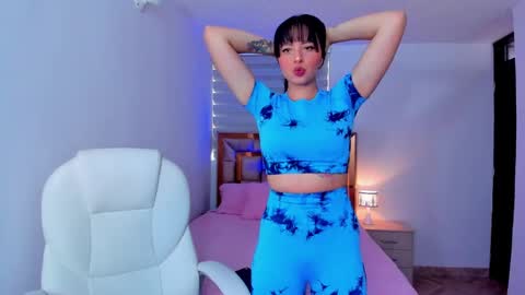 Snapshot of alisia_rose chatting on 2, 3, 2025 Alice online show from 2, 3, 2025