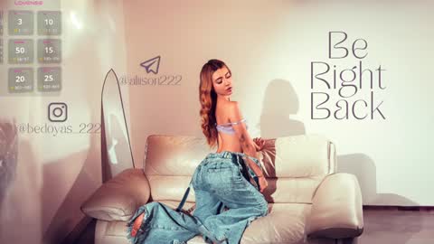 Snapshot of alison222_ chatting on 12, 1, 2025 A L I S O N online show from 12, 1, 2025