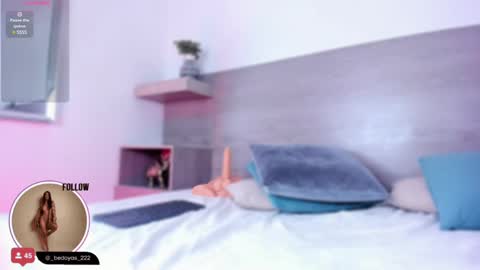 Snapshot of alison222_ chatting on 6, 3, 2025 A L I S O N online show from 6, 3, 2025