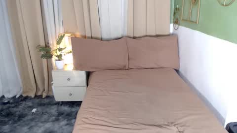 hotty online show from 2, 12, 2024