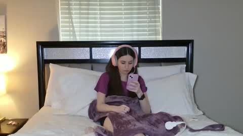 Alison Fields online show from 26, 3, 2026