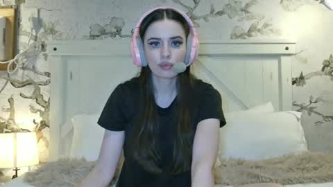 Snapshot of alisonfieldsxo chatting on 3, 7, 2026 Alison Fields online show from 3, 7, 2026