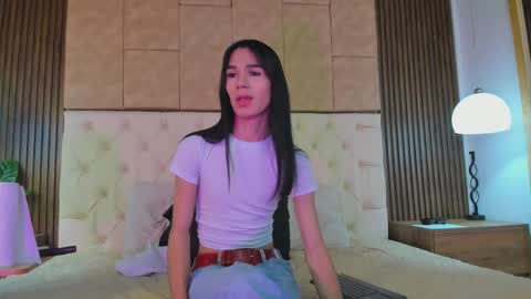 Snapshot of aliss_star chatting on 3, 10, 2025 aliss online show from 3, 10, 2025