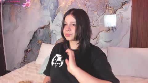 Snapshot of alissa_cute1 chatting on 31, 7, 2026 Mia online show from 31, 7, 2026