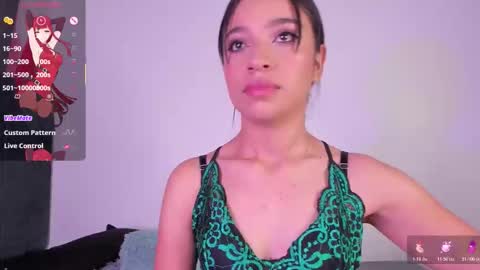 Mara  Isabel online show from 18, 10, 2025