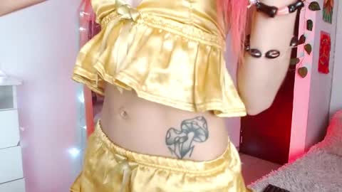 Snapshot of alissesallie_ chatting on 6, 12, 2024 alissesallie_ online show from 6, 12, 2024
