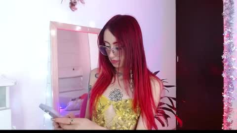 Snapshot of alissesallie_ chatting on 8, 1, 2025 alissesallie_ online show from 8, 1, 2025