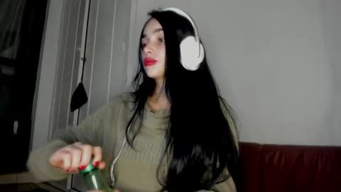 Alisson369  online show from 9, 4, 2026