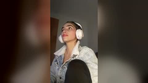 Snapshot of alisson369_ chatting on 17, 6, 2026 Alisson369 online show from 17, 6, 2026