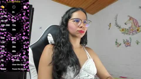 Snapshot of alisson_hoffman05 chatting on 4, 5, 2026 Alisson hoffman05 online show from 4, 5, 2026