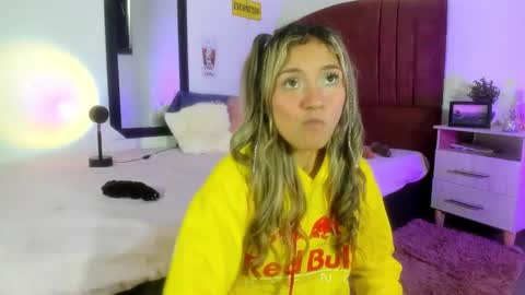 Alisson IG alisson zafiro27 online show from 7, 1, 2025