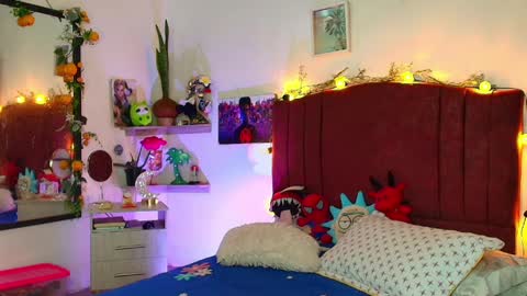 Alisson IG alisson zafiro27 online show from 12, 4, 2026