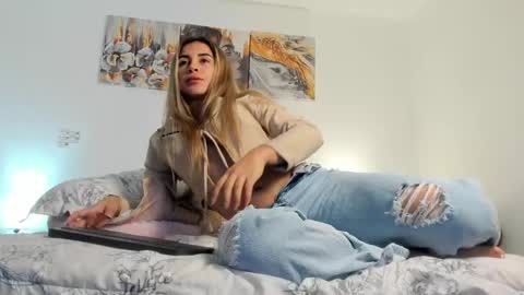 Goddess  online show from 18, 10, 2025