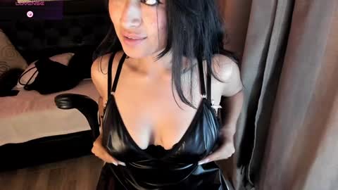 Alizee online show from 13, 12, 2024