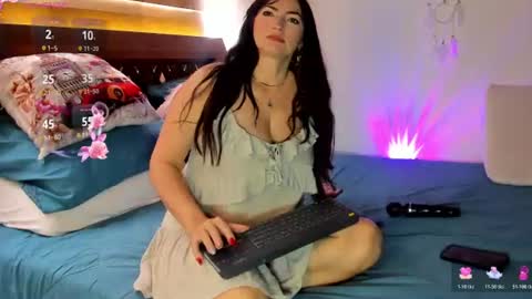 Snapshot of alizmarias chatting on 19, 7, 2026 Andrea..... online show from 19, 7, 2026