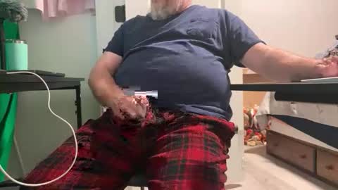 Allergictolove online show from 5, 11, 2025