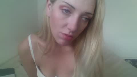 Snapshot of allforthedxll chatting on 9, 1, 2025 allforthedxll online show from 9, 1, 2025