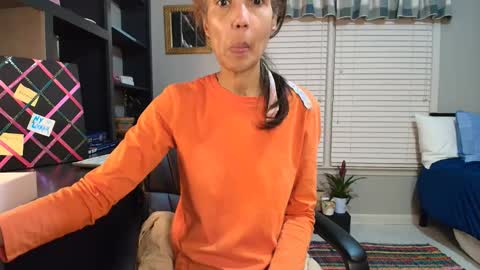 wishlist on bio online show from 3, 12, 2025