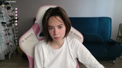 Snapshot of allie_hazie chatting on 27, 5, 2026 alice online show from 27, 5, 2026