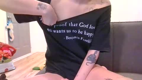 alliebearx online show from 9, 1, 2025