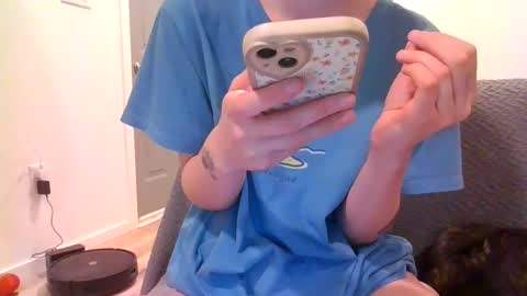 alliebearx online show from 25, 2, 2025