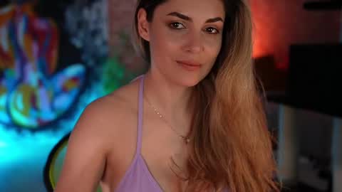 Snapshot of alliesynns chatting on 28, 2, 2025 Allie online show from 28, 2, 2025
