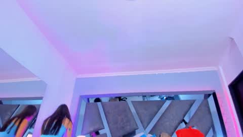    online show from 25, 1, 2025