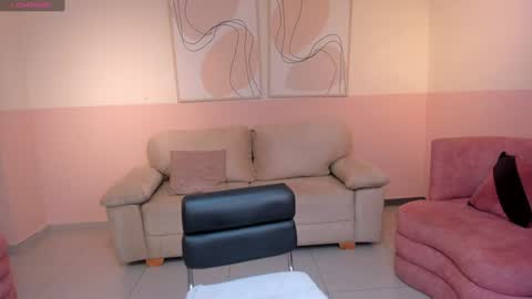 Snapshot of allisonrogersx chatting on 5, 1, 2025 Allison Rogers online show from 5, 1, 2025