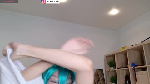 Snapshot of alllinaeve chatting on 6, 3, 2025 Alina online show from 6, 3, 2025