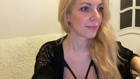 Snapshot of allmaybe chatting on 26, 5, 2026 Nika online show from 26, 5, 2026
