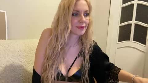 Snapshot of allmaybe chatting on 30, 5, 2026 Nika online show from 30, 5, 2026
