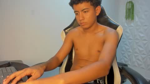 alluringangel01 online show from 17, 1, 2026