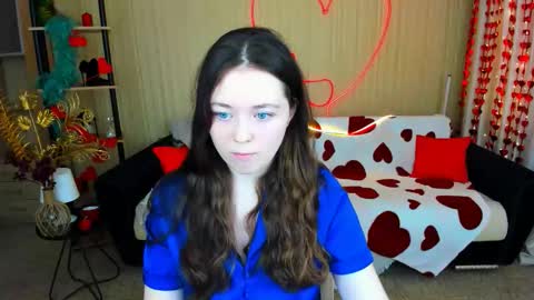 alluringeyess online show from 28, 2, 2026