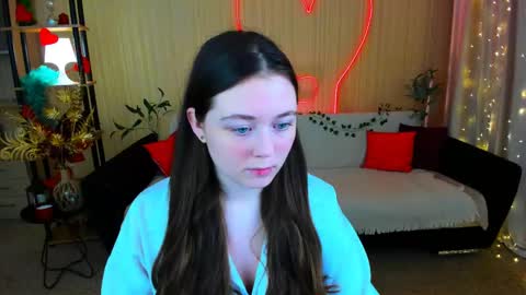 alluringeyess online show from 19, 4, 2026