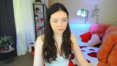 alluringeyess online show from 19, 6, 2026