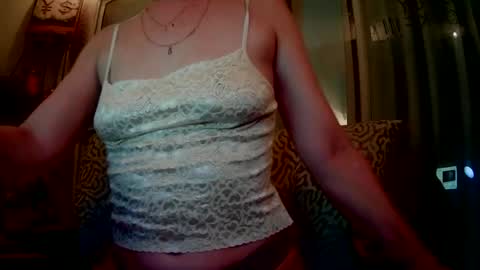 Snapshot of allycat4xoxo chatting on 19, 6, 2026 allycat4xoxo online show from 19, 6, 2026
