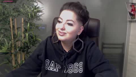         online show from 27, 1, 2025