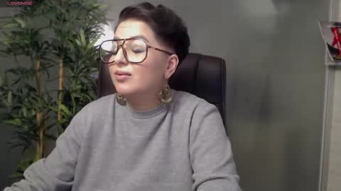         online show from 10, 2, 2025