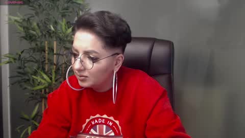         online show from 15, 2, 2025