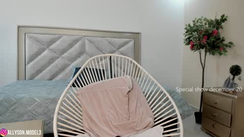 Allyson 3 online show from 13, 12, 2024