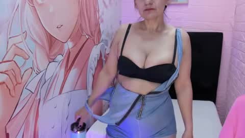 Snapshot of allysonmilf chatting on 2, 7, 2026 Allyson online show from 2, 7, 2026